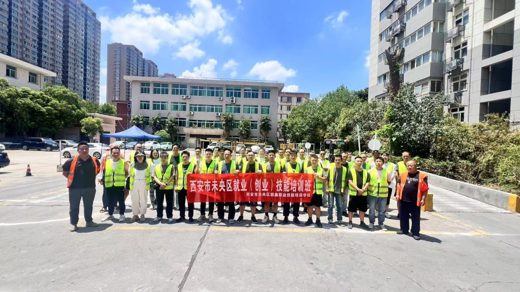 第9期免费叉车培训结业啦！